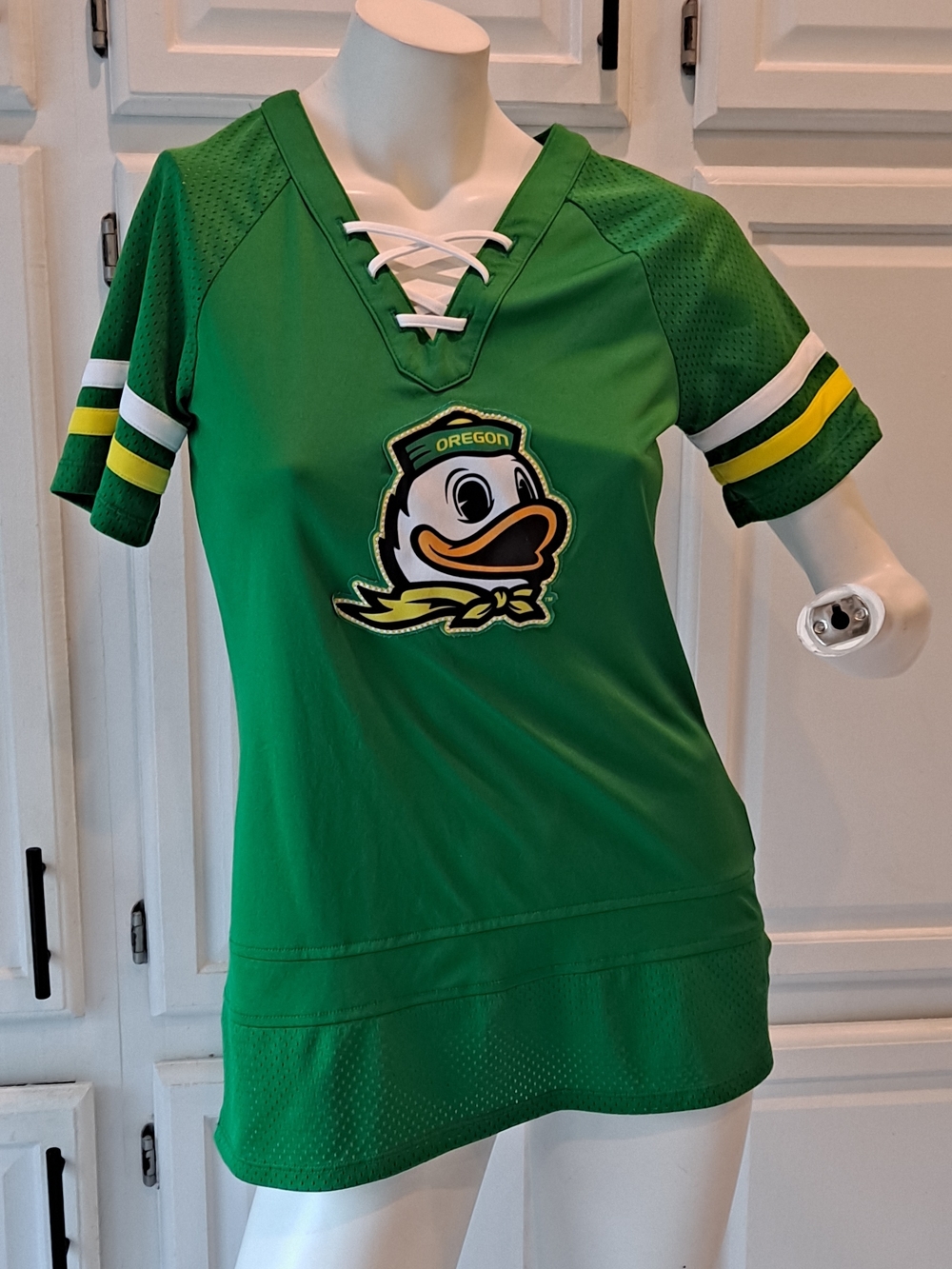 Oregon Ducks Box Seat Clothing Green Lace-Up Fan Jersey Top